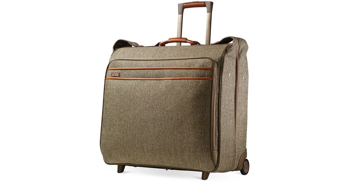 largest-garment-bag-on-wheels-iucn-water